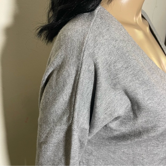 Sz US M Reitmans women Long-Sleeve V-Neck Sweater pullover 48%viscose grey - Picture 6 of 15